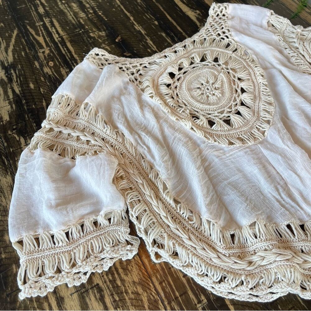 REBELLION - Cream Knit Crochet Boho Top – Size Medium - Picture 15 of 17